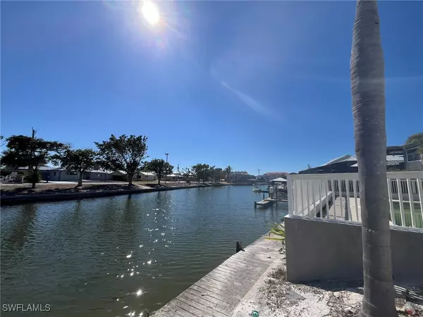 Fort Myers Beach, FL 33931,21551 Madera RD