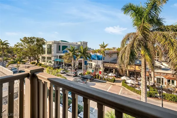 868 5th AVE S #3A, Naples, FL 34102