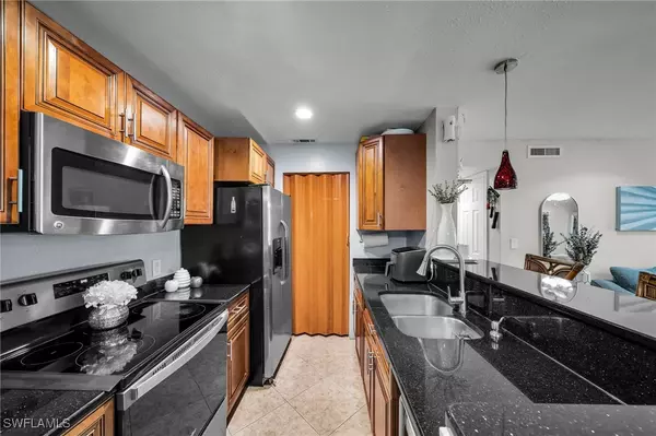 Fort Myers, FL 33916,2915 Winkler AVE #812