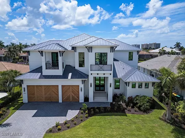 453 Parkhouse CT, Marco Island, FL 34145