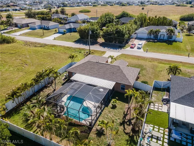 1105 NW 12th TER, Cape Coral, FL 33993