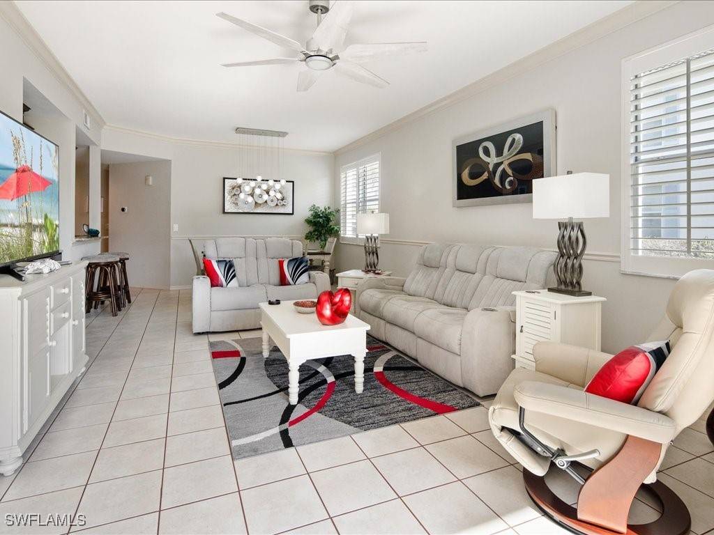 Naples, FL 34114,1006 Mainsail DR #215