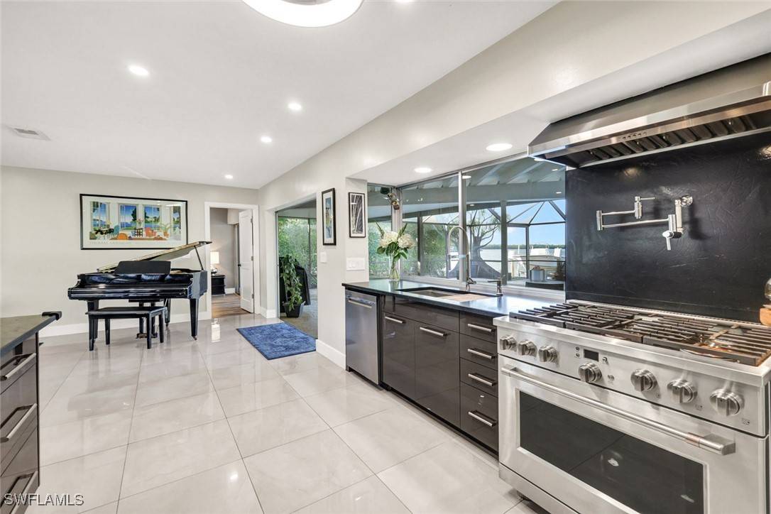Naples, FL 34113,13 Pelican ST W