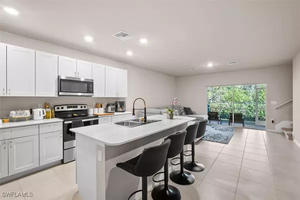 15531 Wildflower CIR, Naples, FL 34119