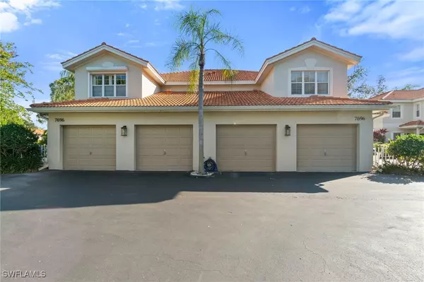 Naples, FL 34109,7696 Oleander Gate DR #K102