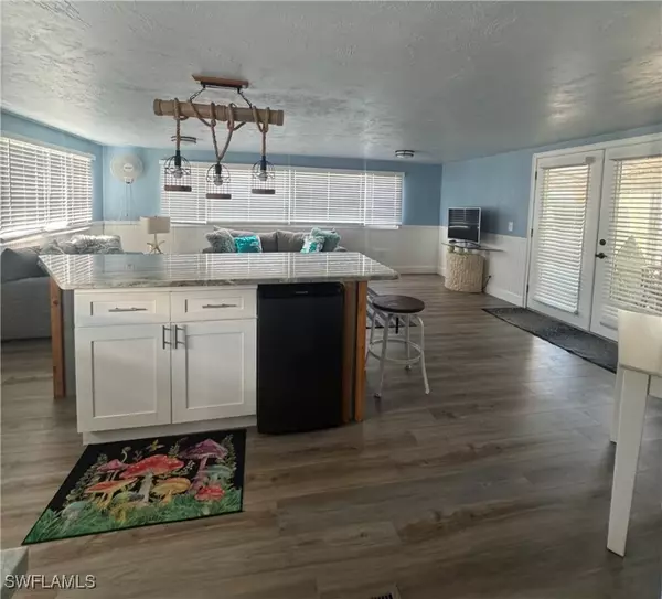 Matlacha, FL 33993,2591 Cay CV
