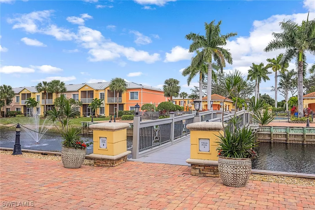 Estero, FL 33928,20131 Estero Gardens CIR #205