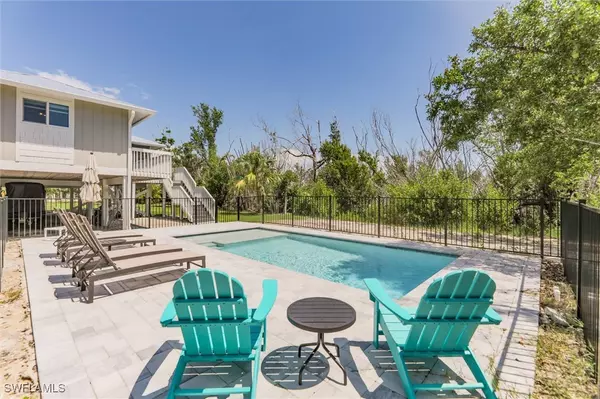 Sanibel, FL 33957,1684 Bunting LN