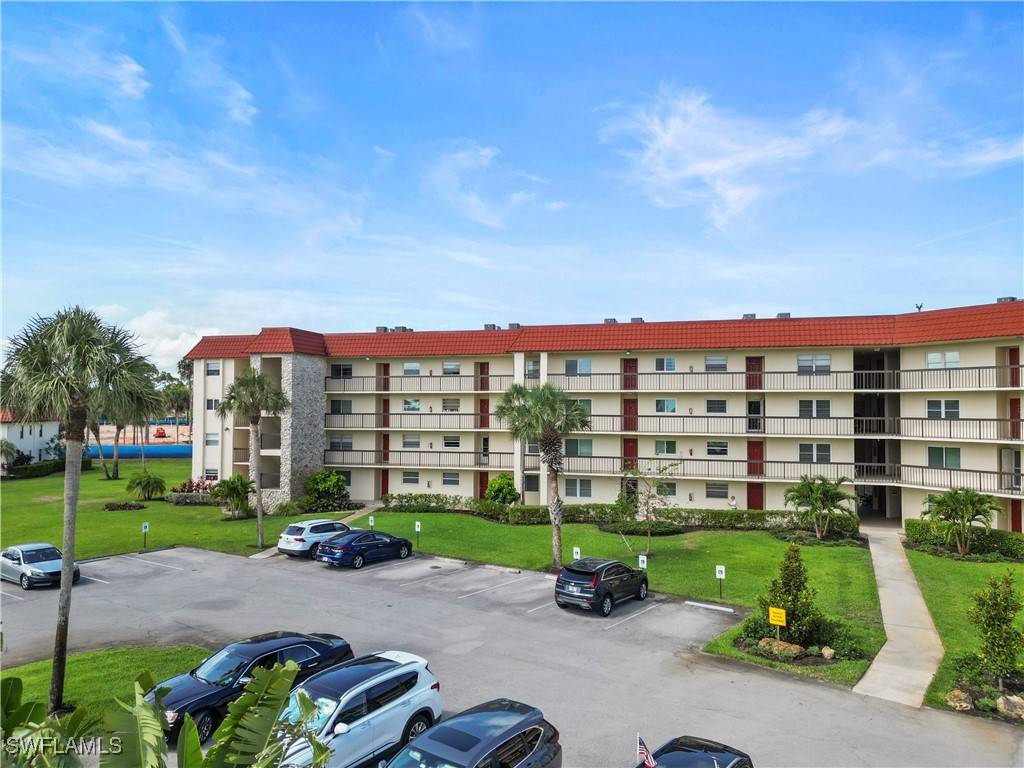 4372 27th CT SW #301, Naples, FL 34116