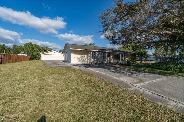 120 4th ST,  Naples,  FL 34113