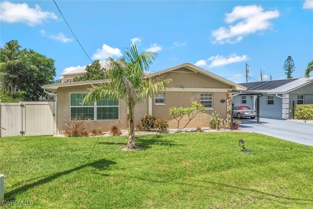 814 107th AVE N, Naples, FL 34108