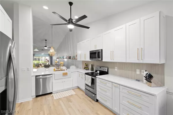 8330 Ibis Cove CIR #B242, Naples, FL 34119