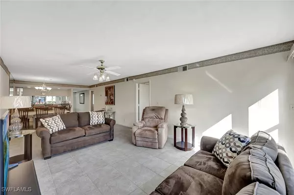 Naples, FL 34112,4150 Looking Glass LN #5