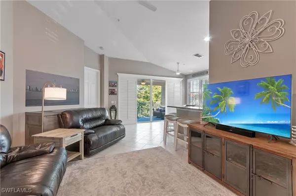 Naples, FL 34109,3062 Driftwood WAY #4308