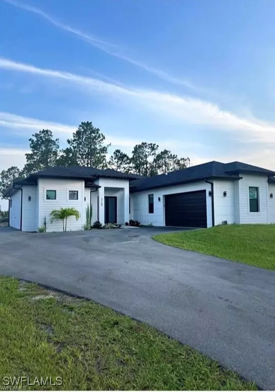 2740 35th AVE NE, Naples, FL 34120