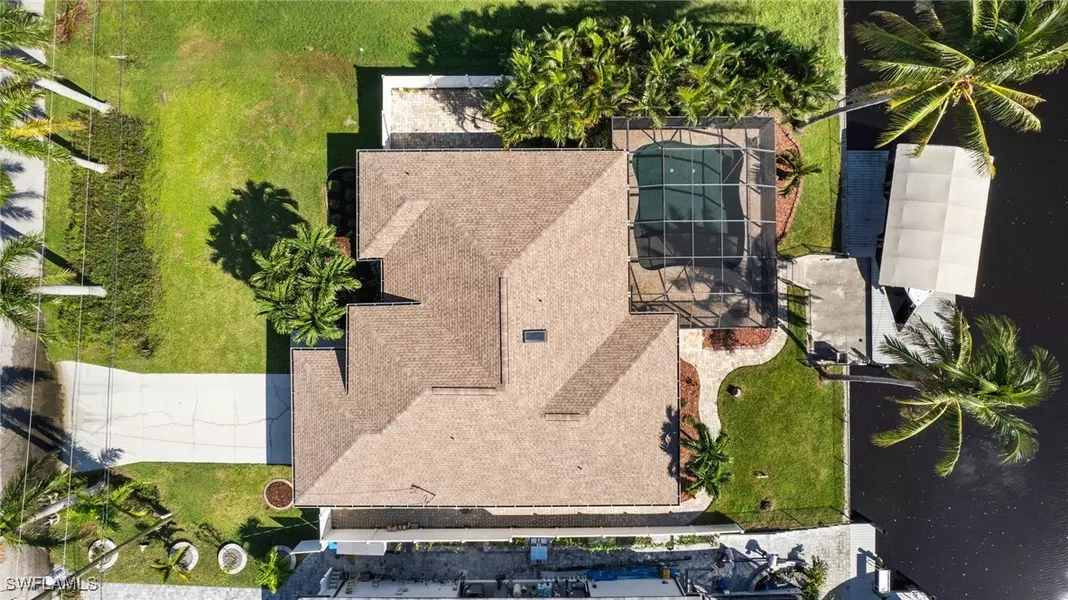 621 NW 36th PL, Cape Coral, FL 33993