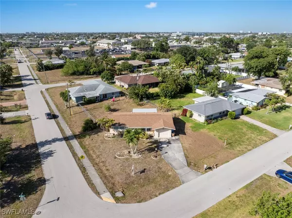 1332 SE 44th ST, Cape Coral, FL 33904