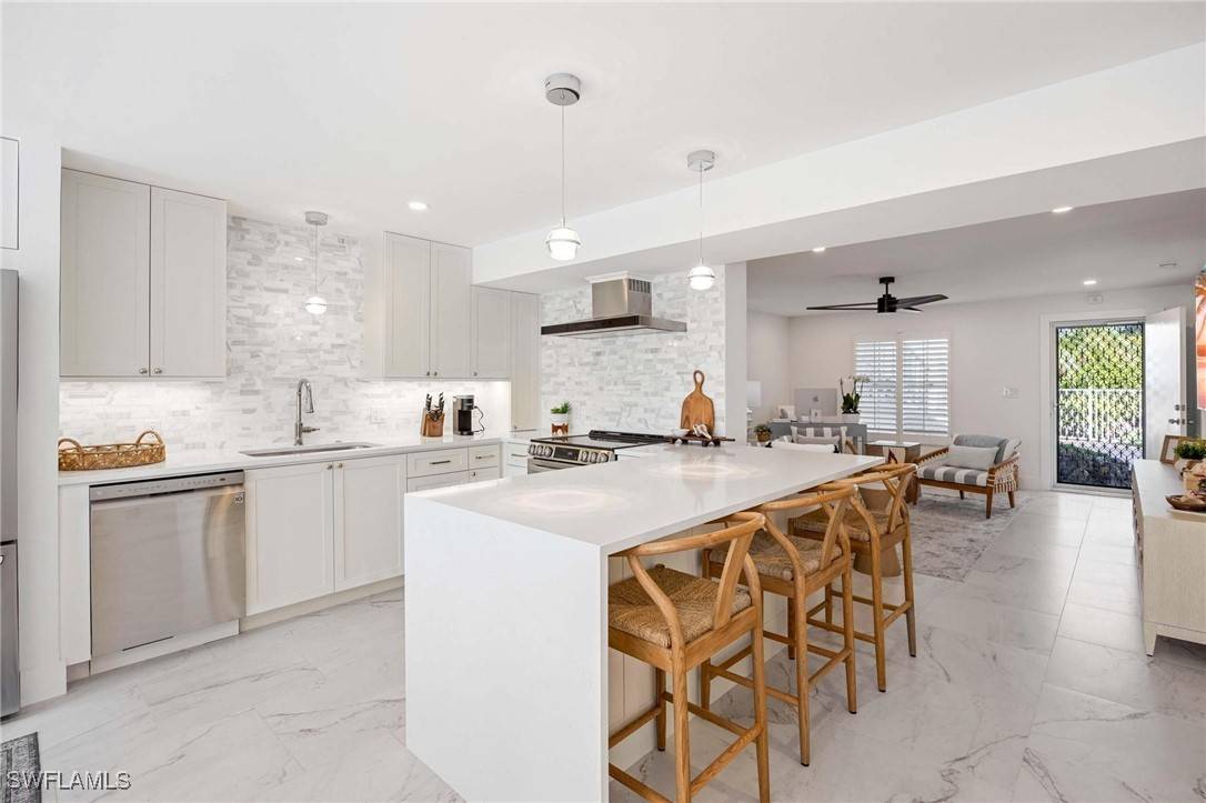 1222 Gordon DR #5, Naples, FL 34102