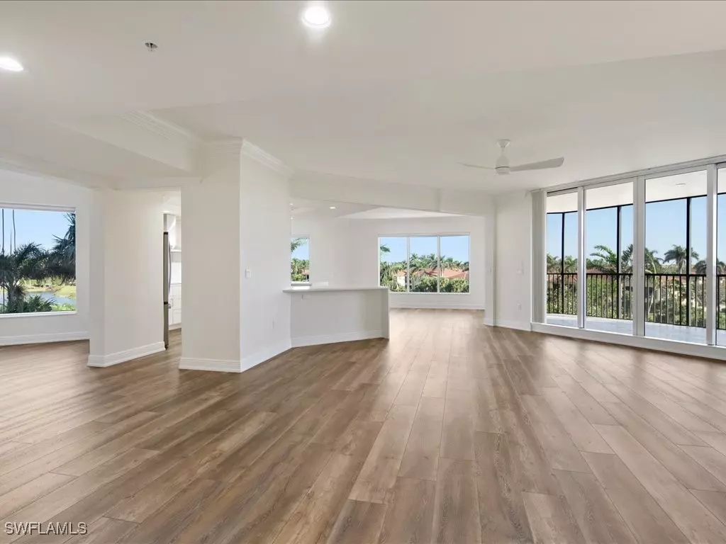 Naples, FL 34114,1060 Borghese LN #201