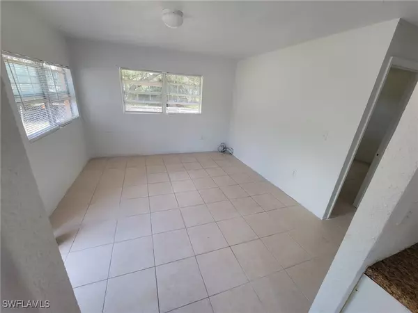Fort Myers, FL 33916,2640-2642 Saint Charles ST