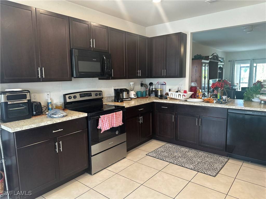 Lehigh Acres, FL 33936,10308 Silver Pond LN