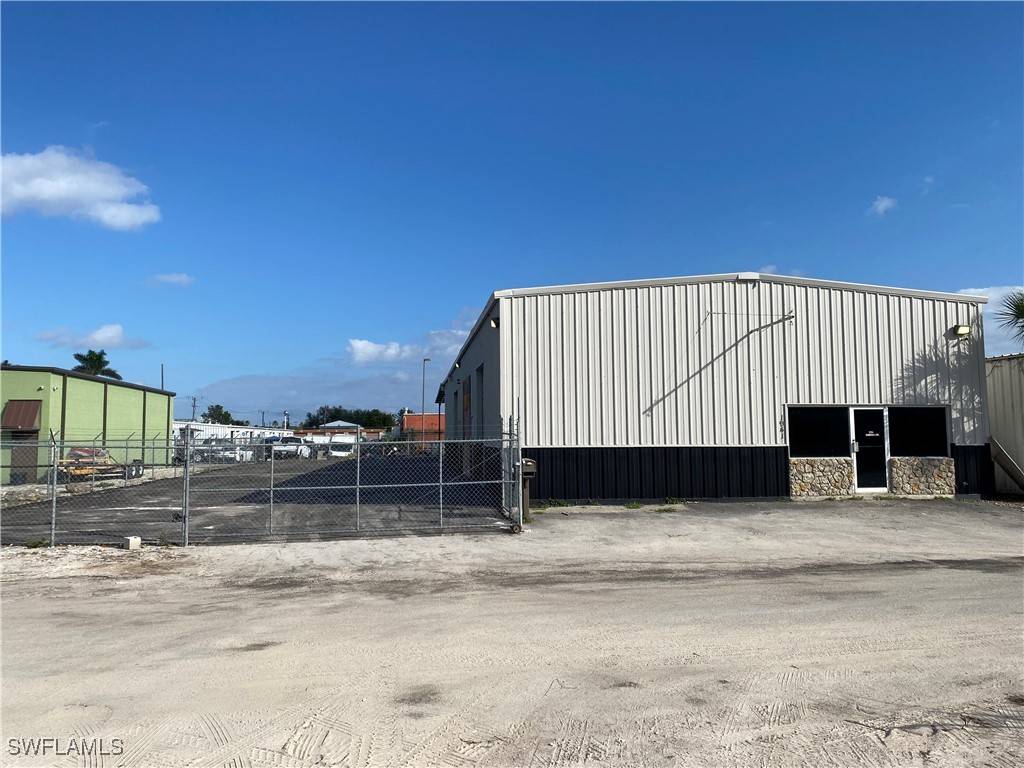 1941 Custom DR, Fort Myers, FL 33907