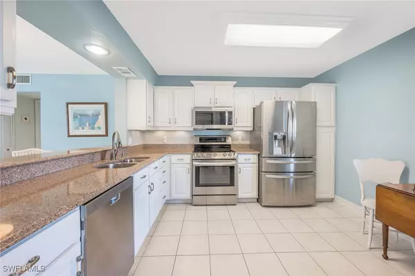Naples, FL 34112,2922 Kings Lake BLVD #2922