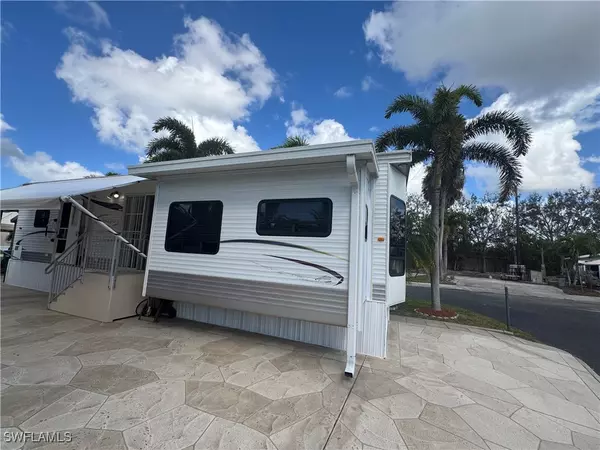 Naples, FL 34114,69 Kumquat LN #192