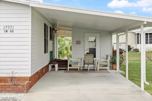 North Fort Myers, FL 33903,19371 Pony LN