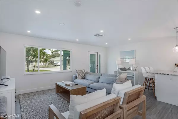 Naples, FL 34108,718 103rd AVE N