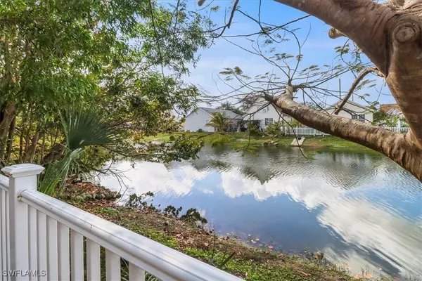 Naples, FL 34104,370 Leawood CIR