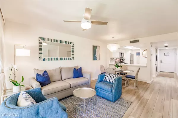 600 Neapolitan WAY #220, Naples, FL 34103