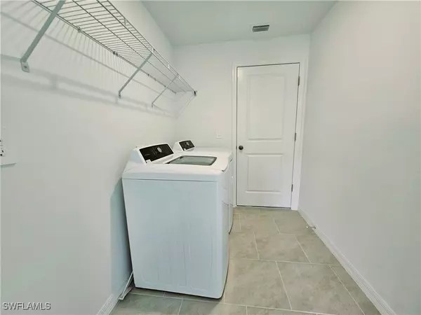 North Fort Myers, FL 33917,17700 Paradiso WAY