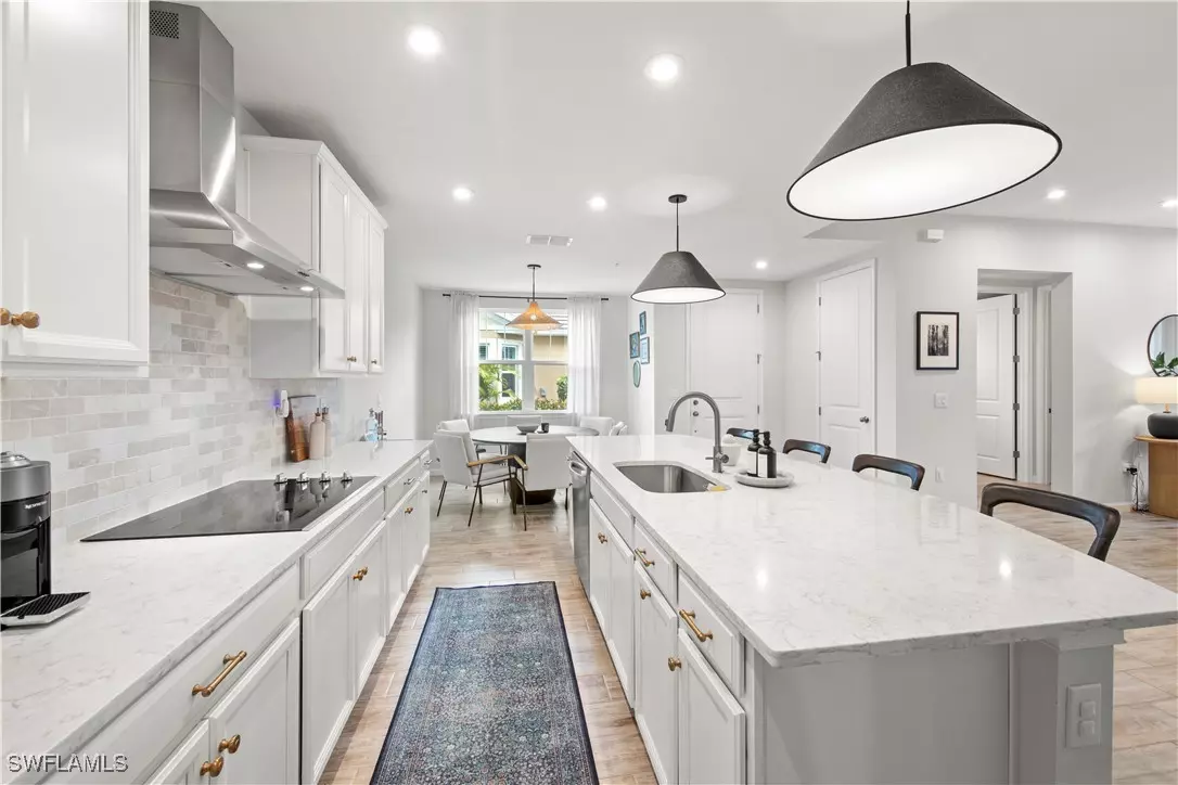 Naples, FL 34112,4688 Arboretum CIR #101