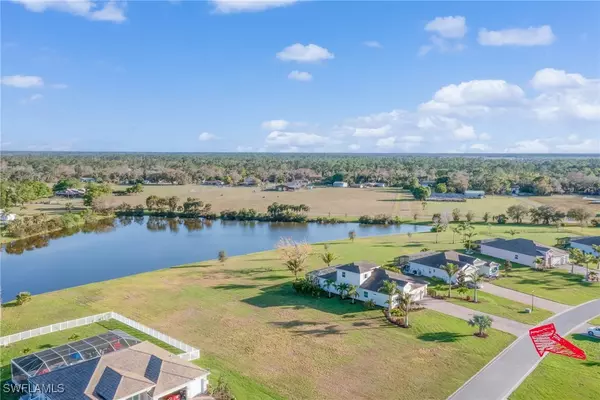 Alva, FL 33920,2070 Hickeys Creekside DR