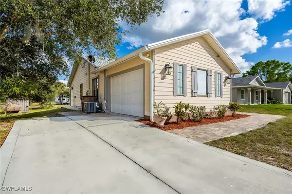 Fort Myers, FL 33905,6136 Higgins AVE
