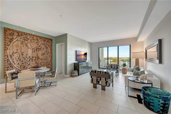 Naples, FL 34102,1115 Central AVE #541