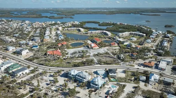 Fort Myers Beach, FL 33931,6020 Estero BLVD