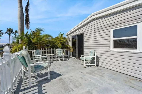 12170 Palm DR, Fort Myers, FL 33908