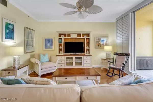 410 Bayfront PL #2303, Naples, FL 34102