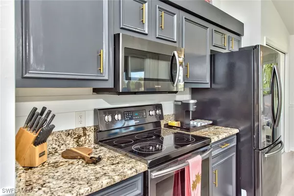 Estero, FL 33928,21340 Lancaster RUN #1327