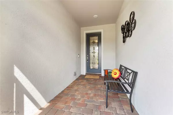 Naples, FL 34120,9721 Everglades DR