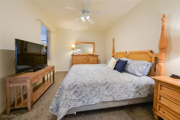 Fort Myers, FL 33966,8076 Queen Palm LN #432