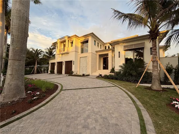 Naples, FL 34102,1935 5th ST S