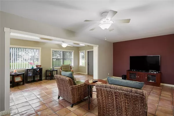 Fort Myers, FL 33919,5652 Bolla CT SE