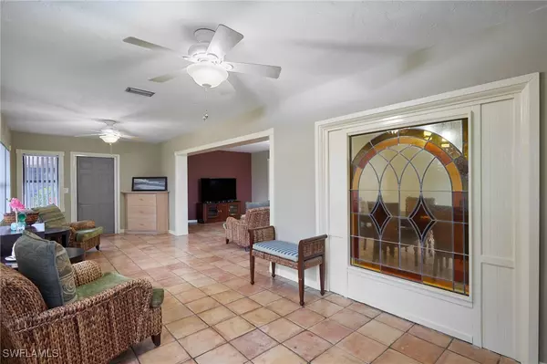Fort Myers, FL 33919,5652 Bolla CT SE