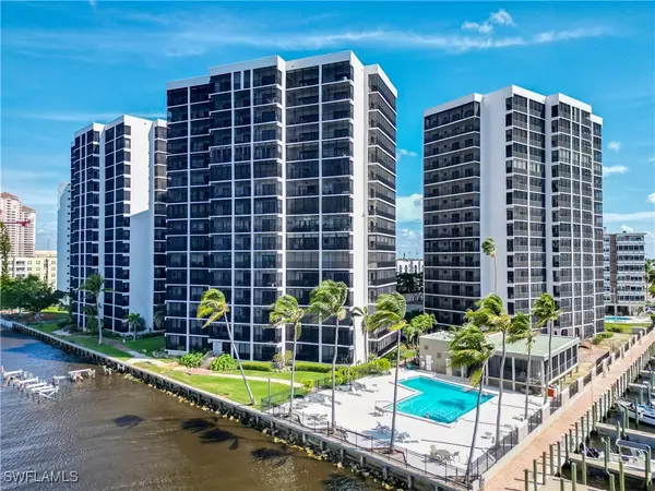 Fort Myers, FL 33901,1910 Virginia AVE #903