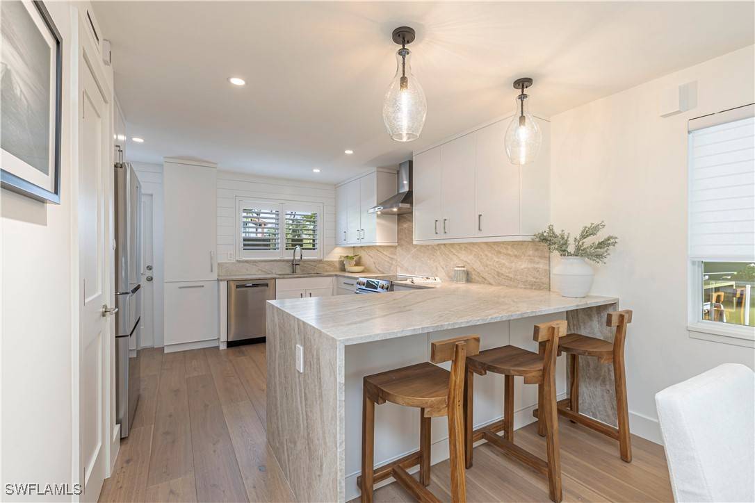 Naples, FL 34102,320 14th AVE S #320E