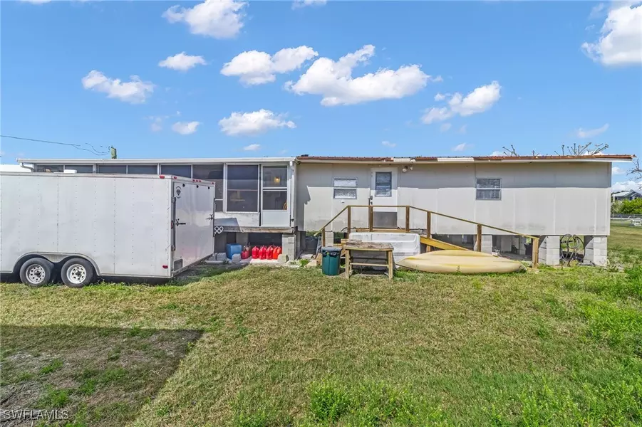 224 Mamie ST, Chokoloskee, FL 34138