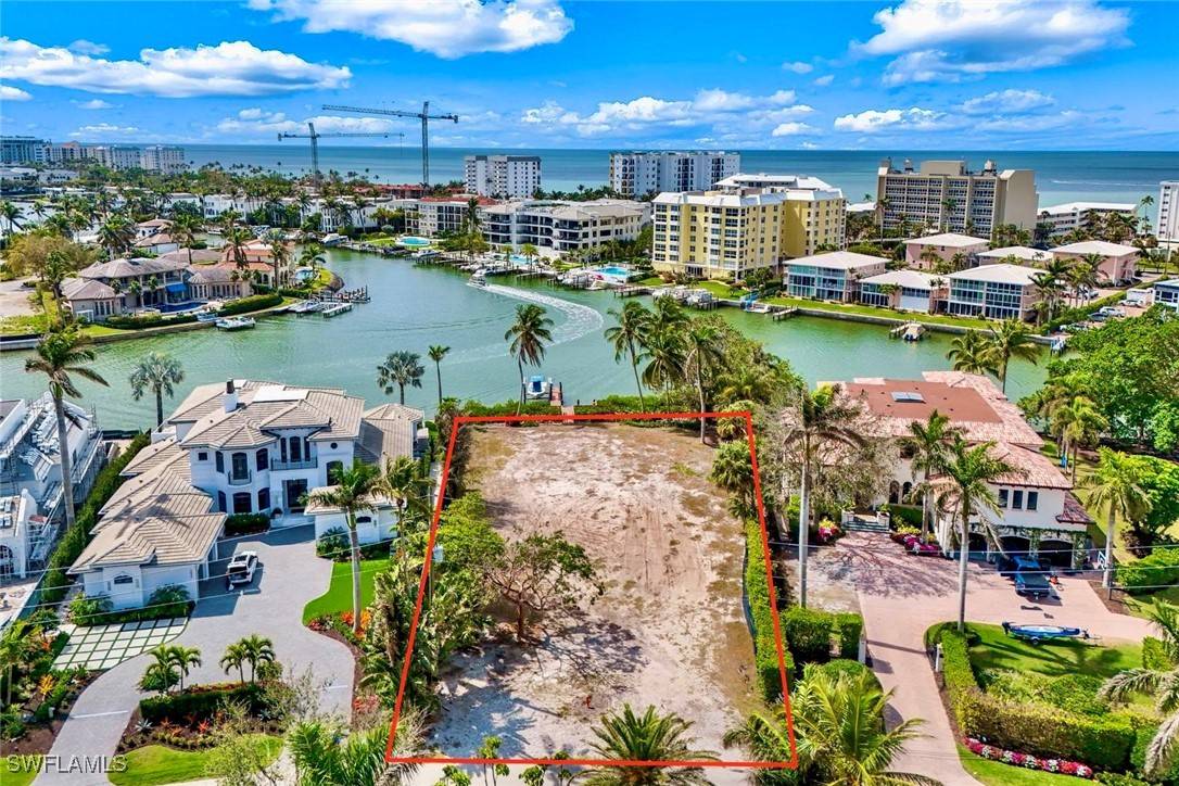 Naples, FL 34102,286 Spring Line DR